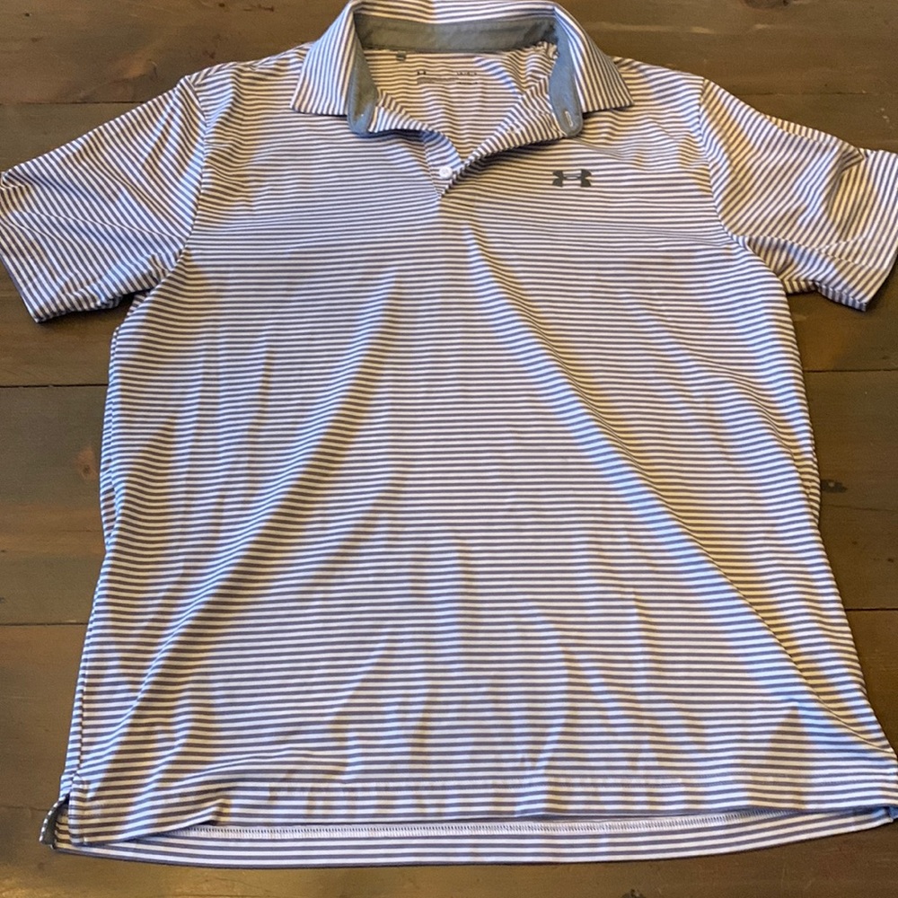 Under Armour Heat Gear, Loose L, Grey and White Striped.